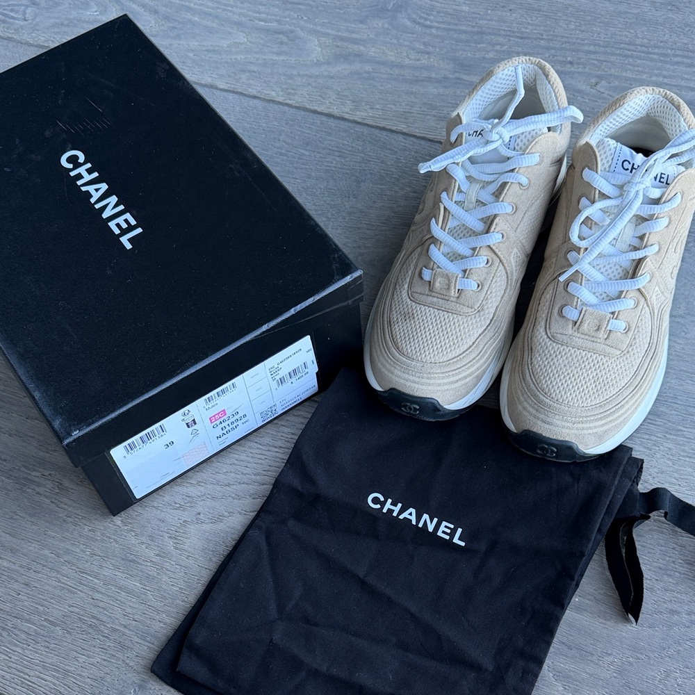 CHANEL Cream Textured Women's Sneakers - Picture 8 of 8